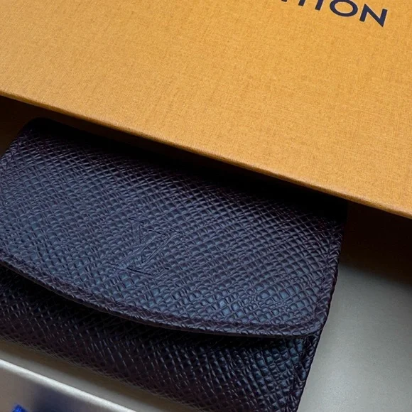 Louis Vuitton airplane cufflinks with a leather case and gift box - Picture 6 of 6